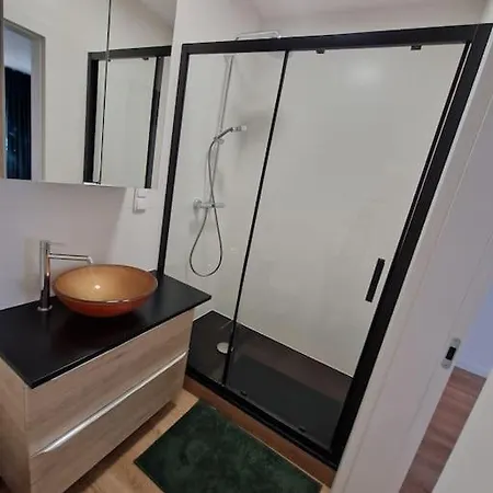 Apartament Dmowskiego Z Miejscem Parkingowym شقة